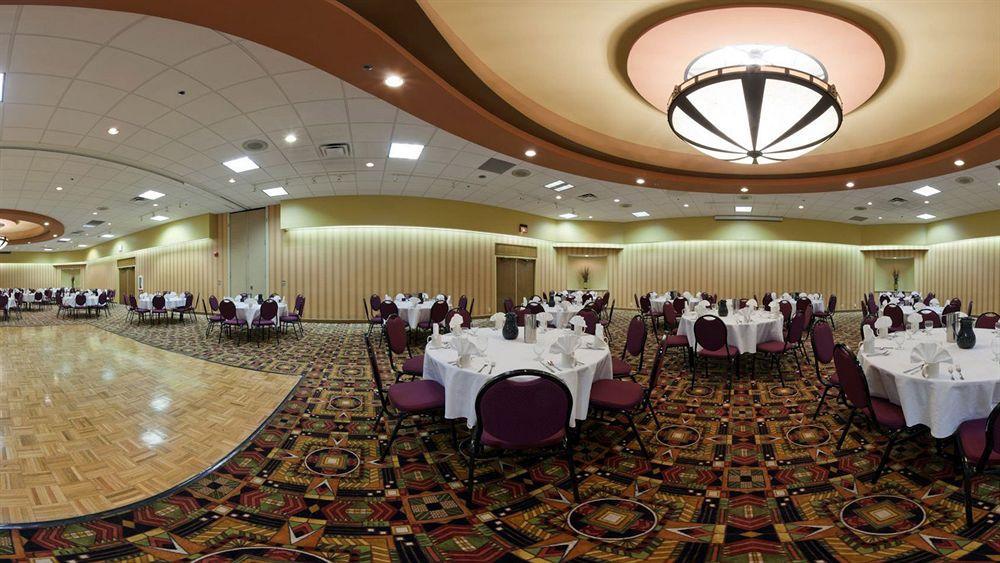 Hotel Doubletree By Hilton St. Paul, Mn 4*