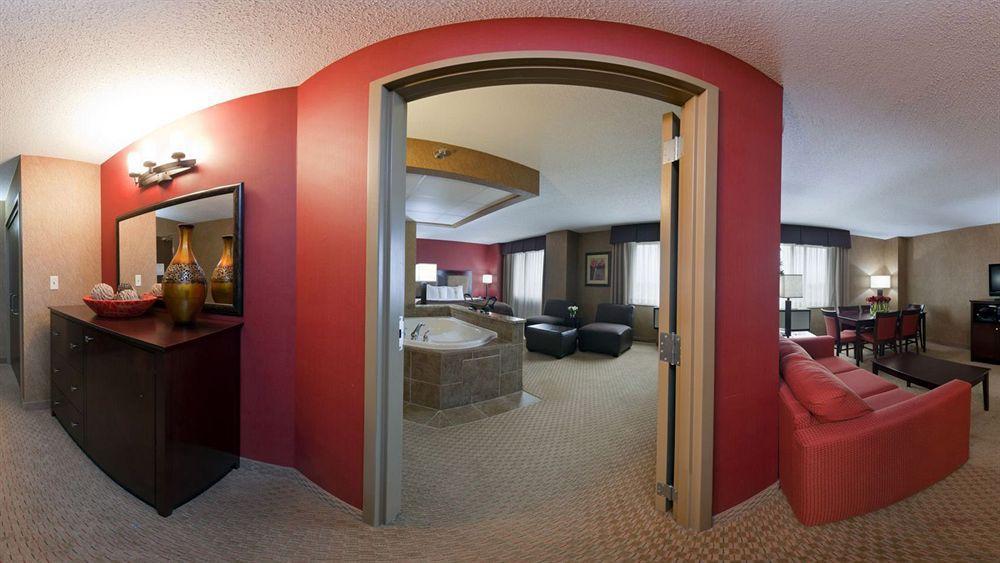 Doubletree By Hilton St. Paul, Mn