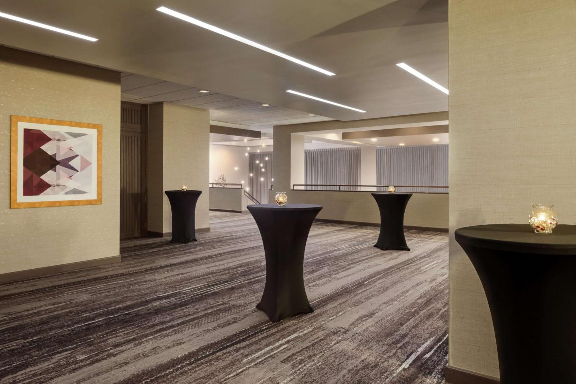 Hotel Doubletree By Hilton St. Paul, Mn 4*