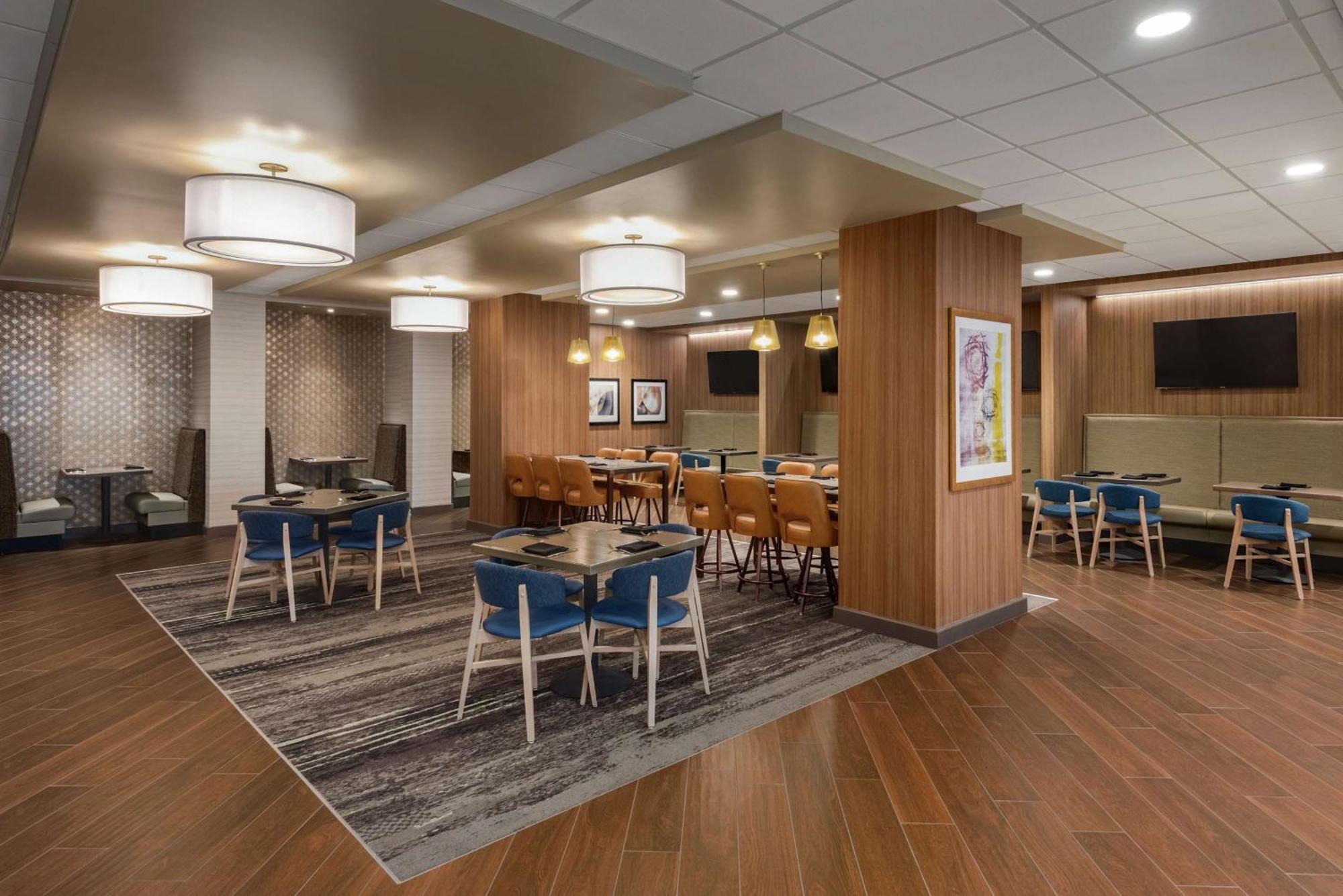 Doubletree By Hilton St. Paul, Mn 4*