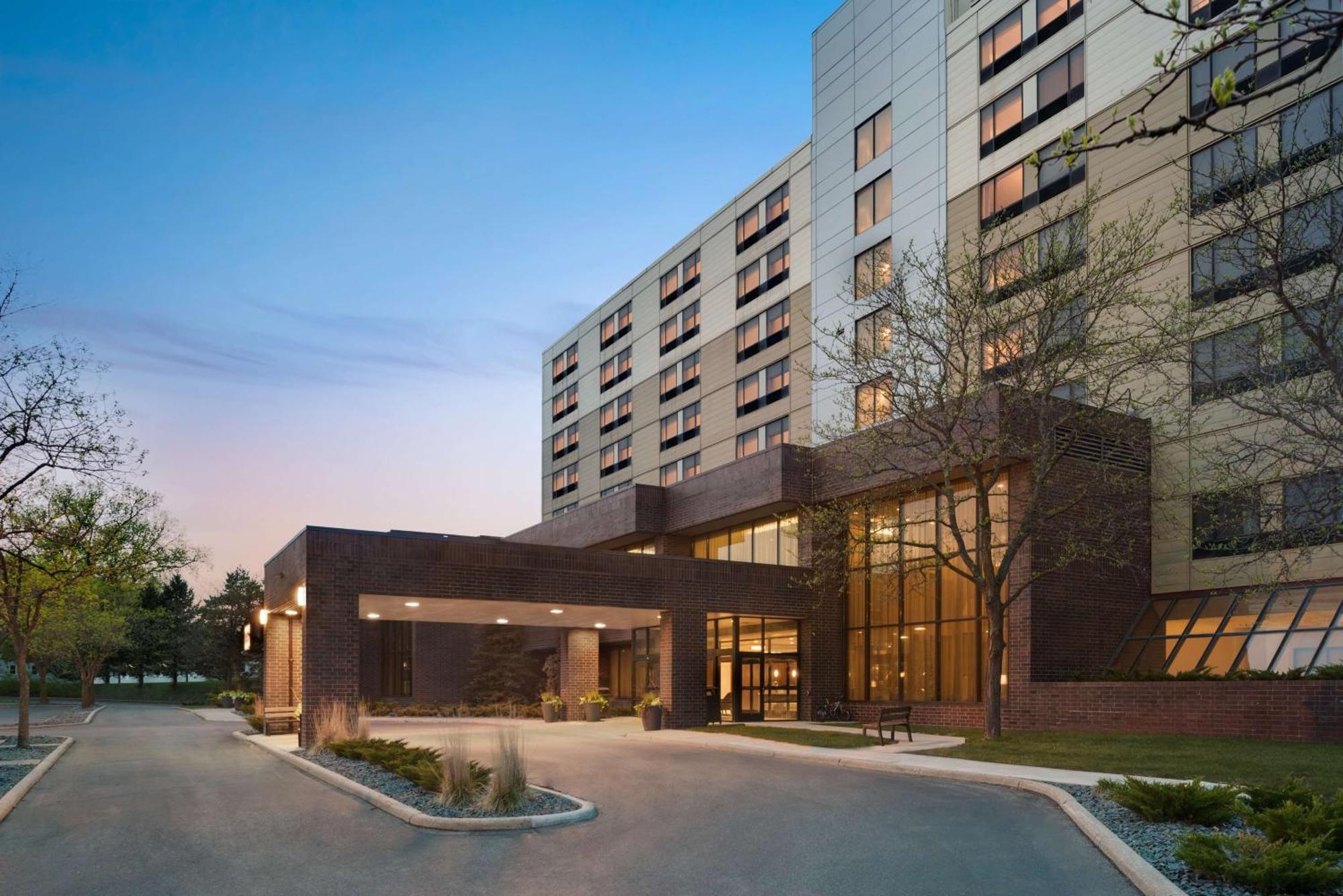 Hotel Doubletree By Hilton St. Paul, Mn